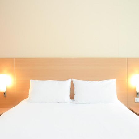 Ibis Kortrijk Centrum Экстерьер фото