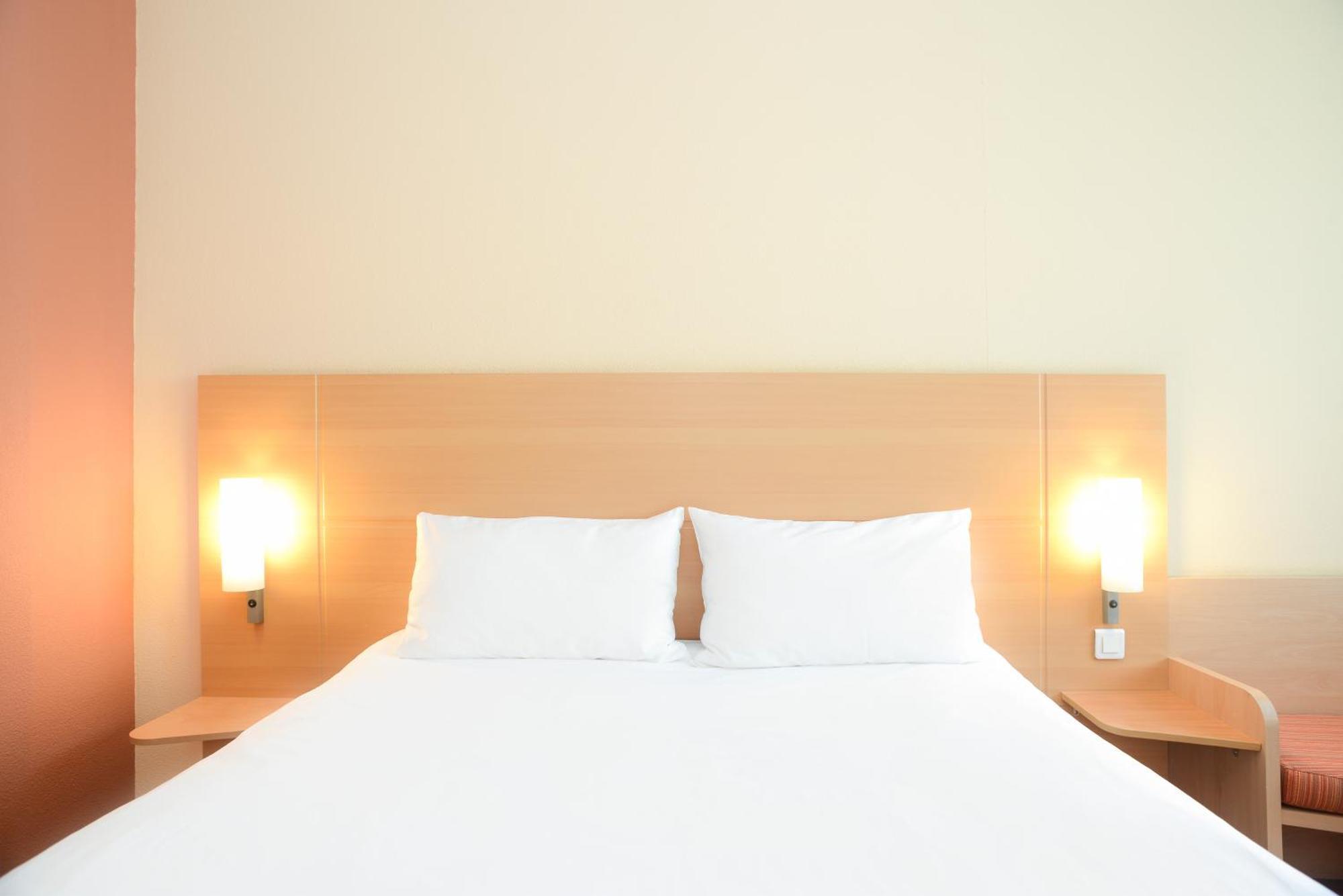 Ibis Kortrijk Centrum Экстерьер фото